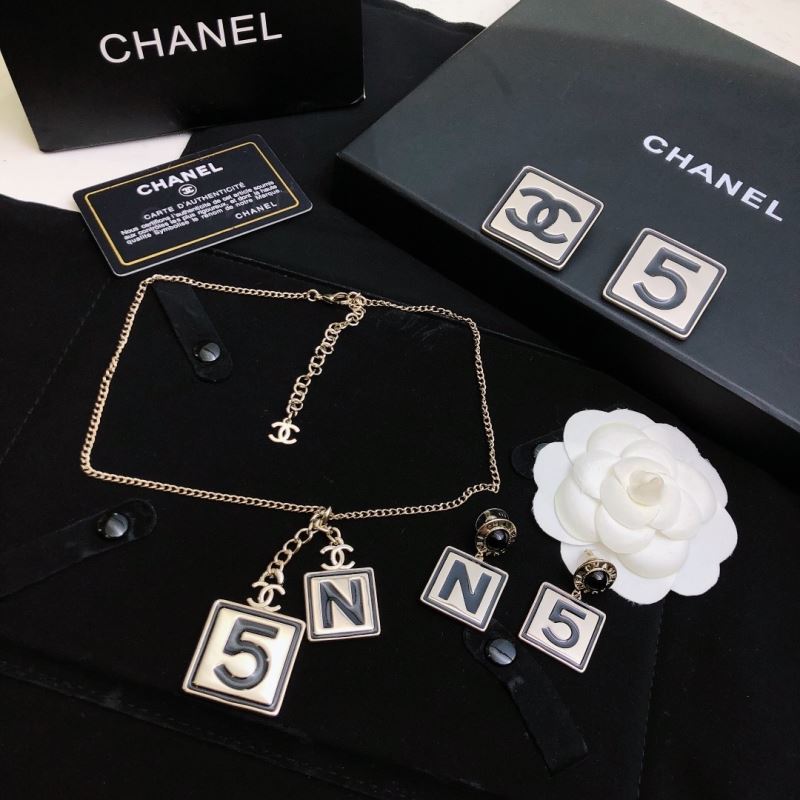 Chanel Necklaces